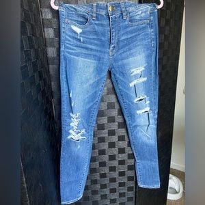 American Eagle Super Stretch Ripped high rise jeans- 6 short